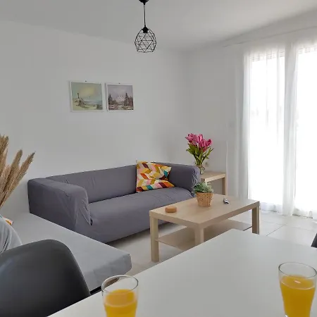 Explore Seaside Evia From 1bdr Near Beach! Apartman